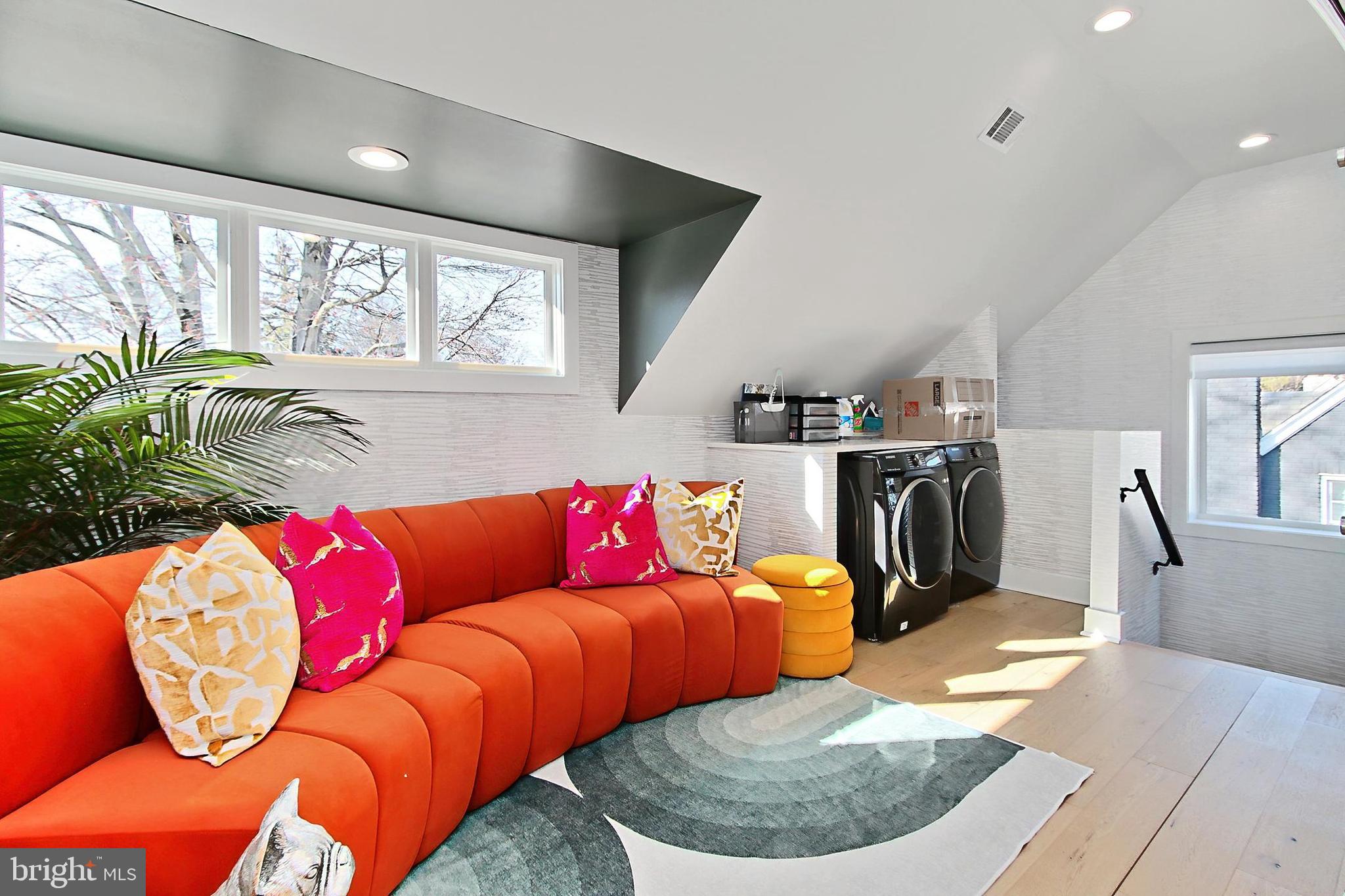 WAYCROFT - WOODLAWN - Residential