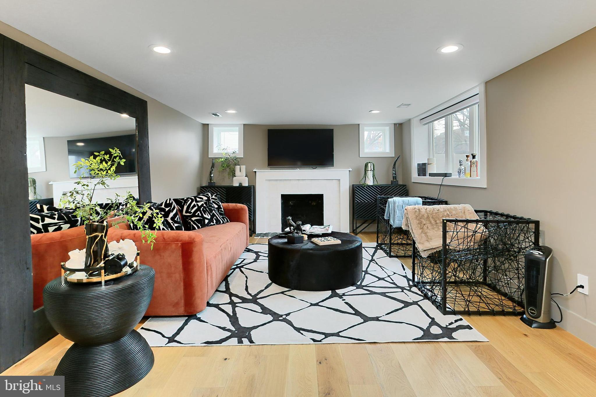 WAYCROFT - WOODLAWN - Residential