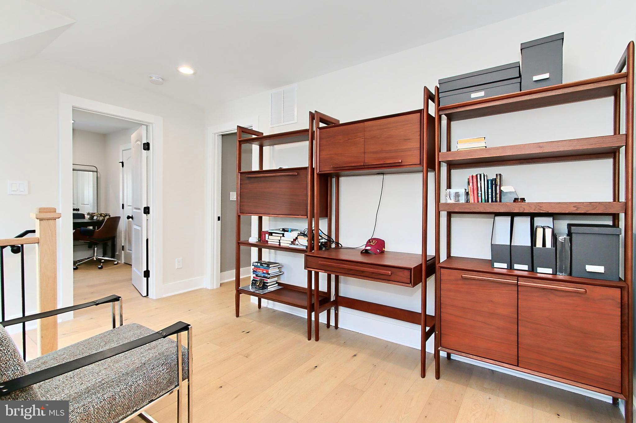 WAYCROFT - WOODLAWN - Residential