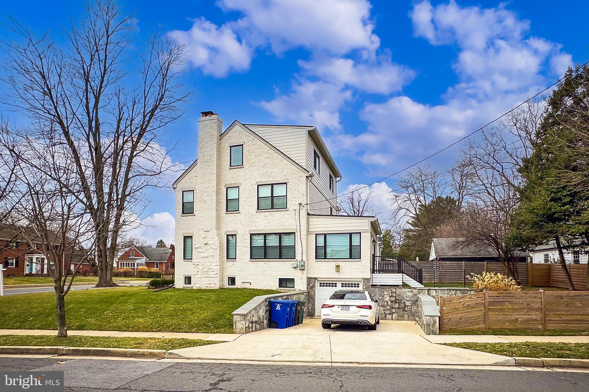 WAYCROFT - WOODLAWN - Residential