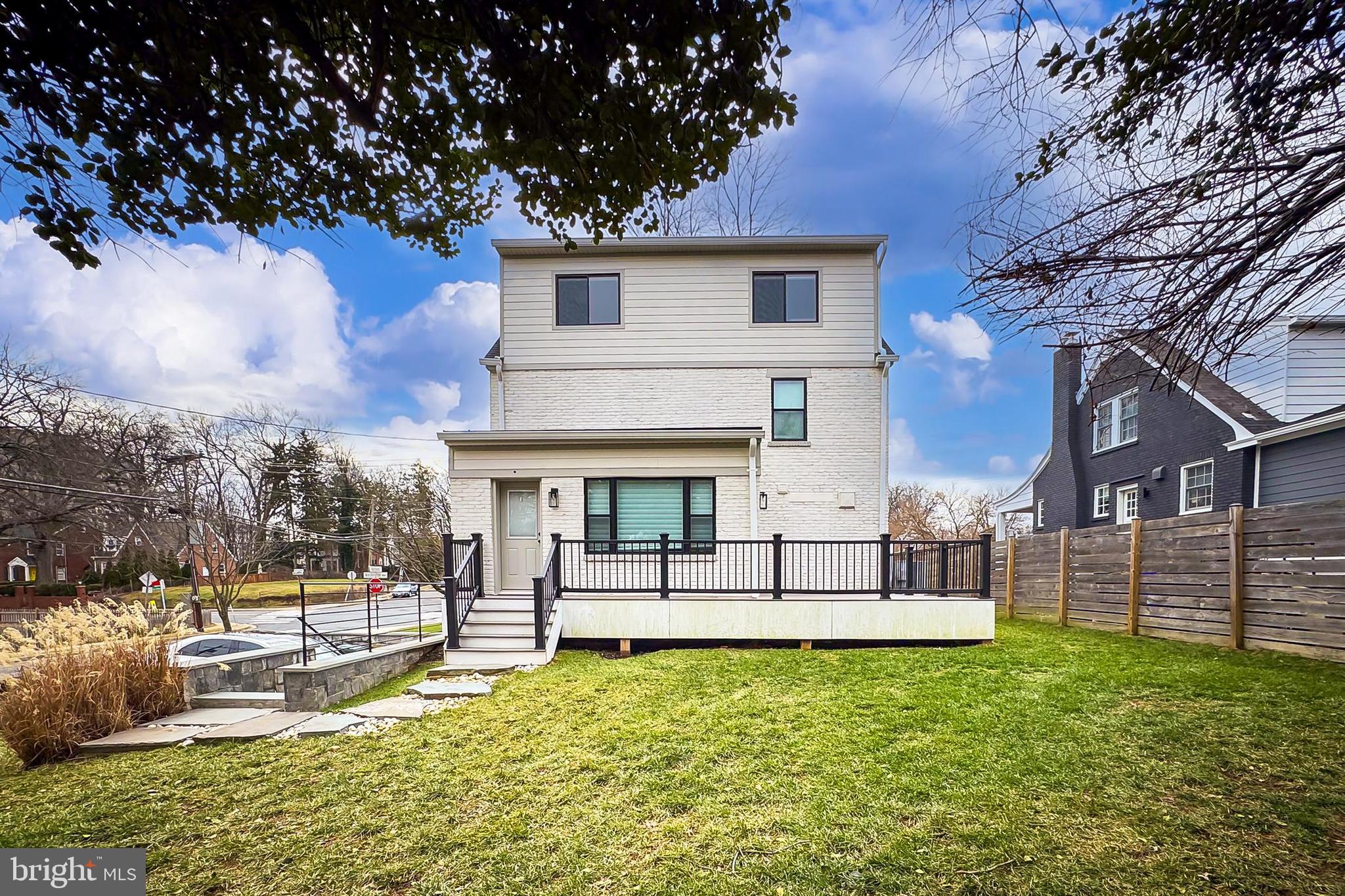 WAYCROFT - WOODLAWN - Residential