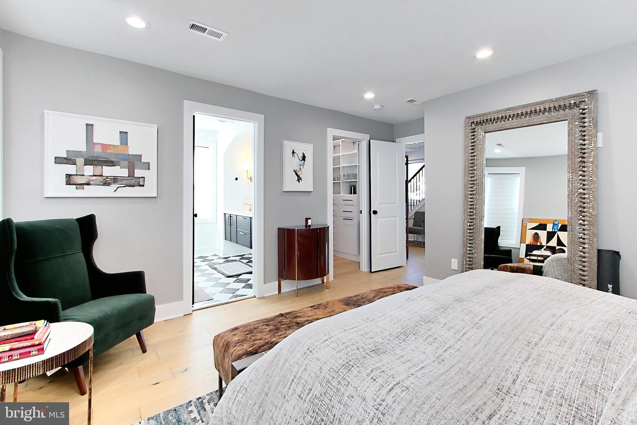 WAYCROFT - WOODLAWN - Residential