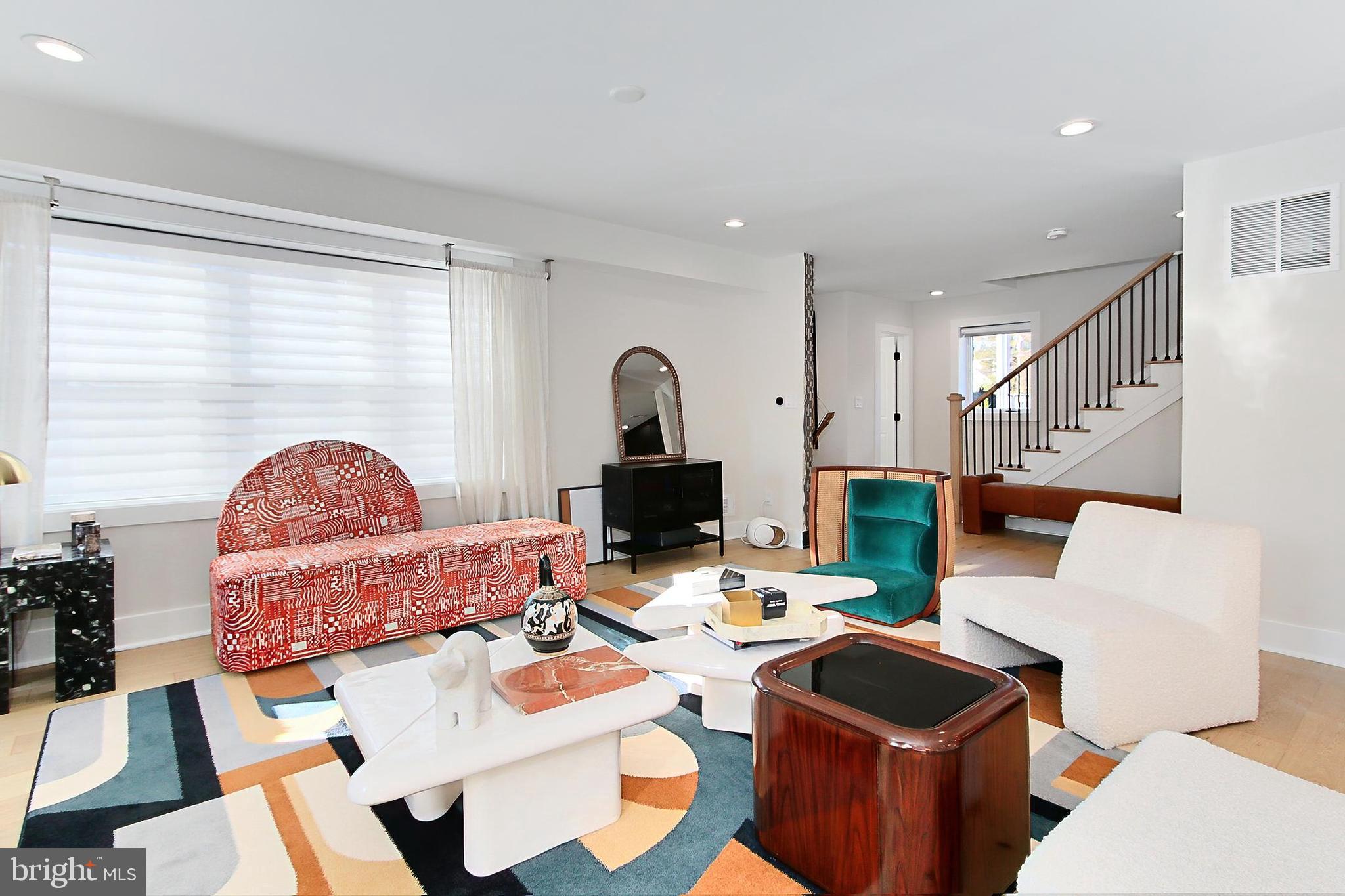 WAYCROFT - WOODLAWN - Residential