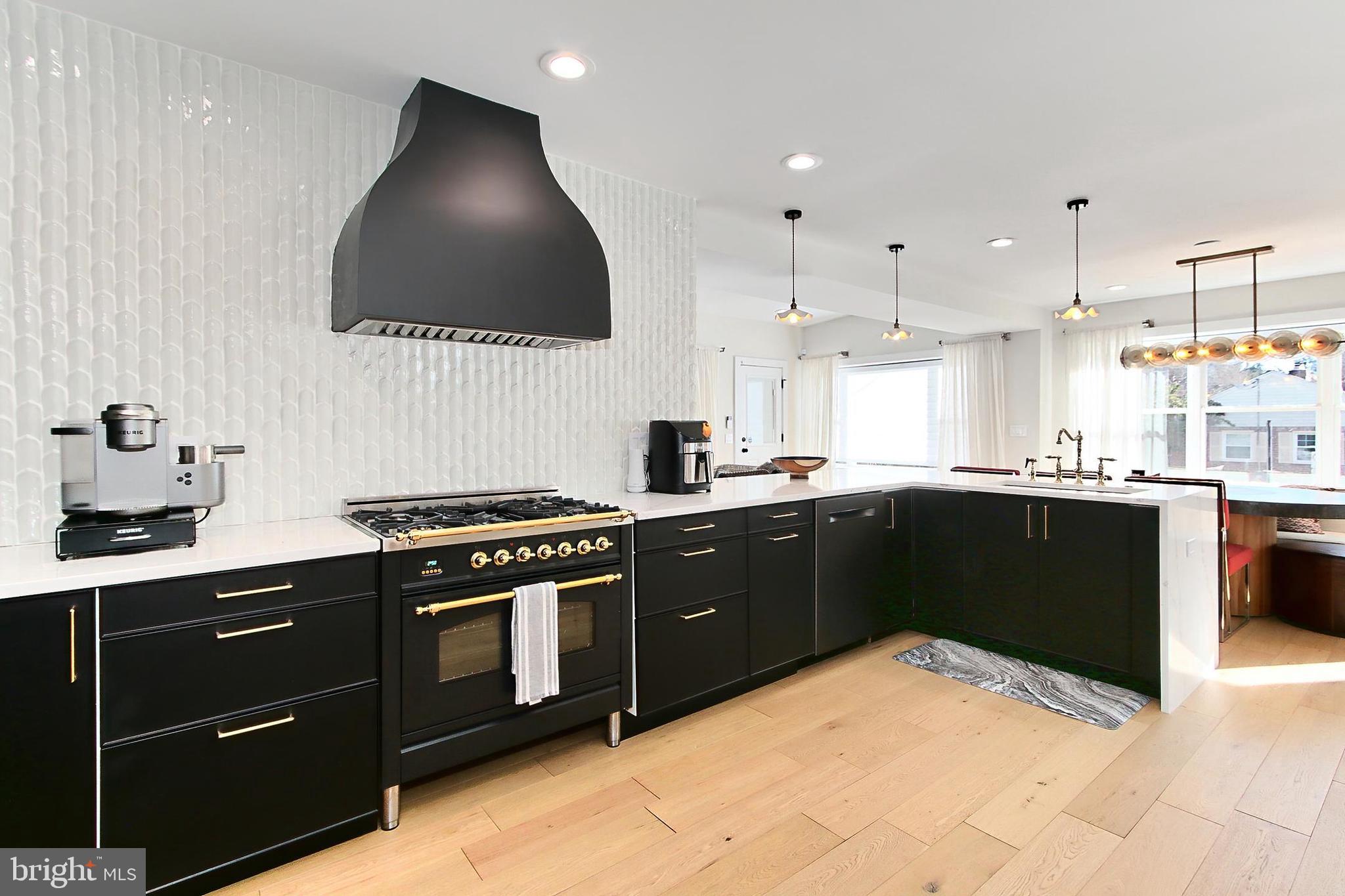 WAYCROFT - WOODLAWN - Residential