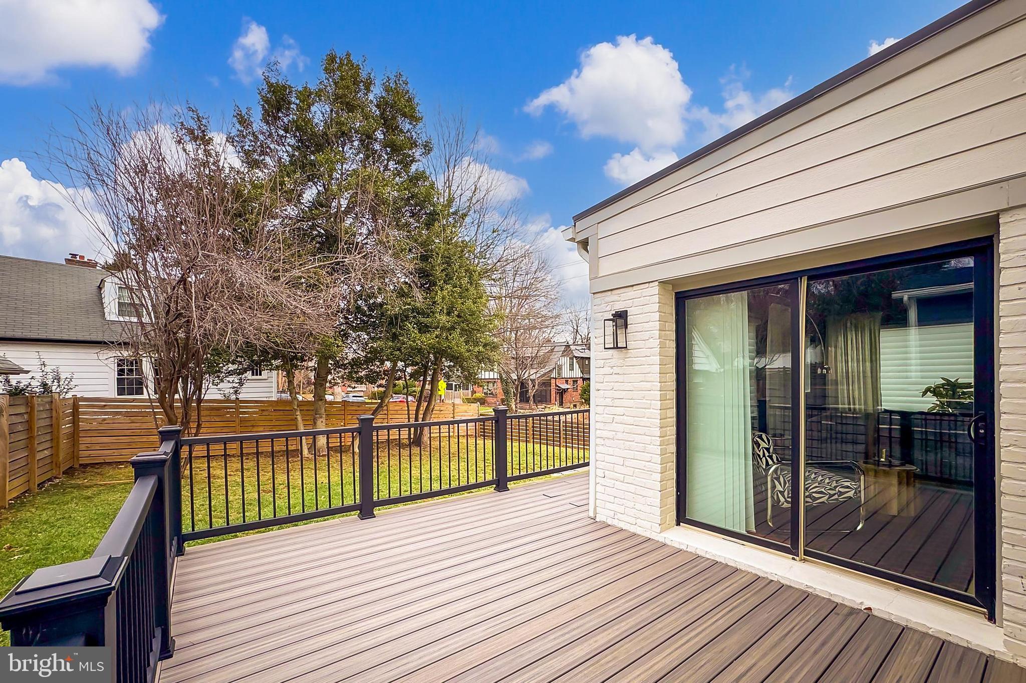 WAYCROFT - WOODLAWN - Residential