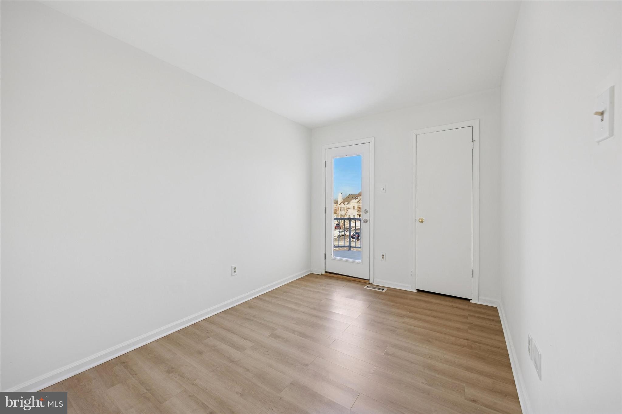 CRESTWOOD CONDO - Residential