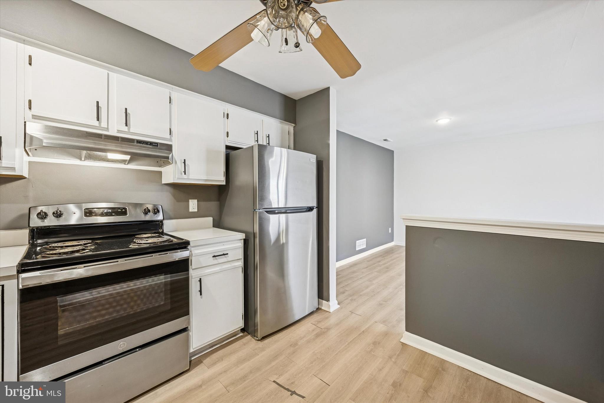 CRESTWOOD CONDO - Residential