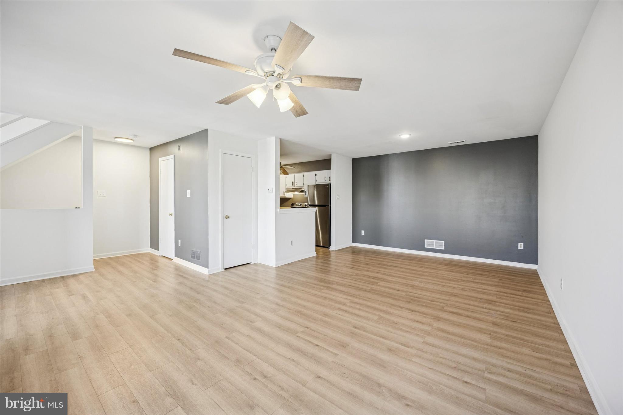 CRESTWOOD CONDO - Residential