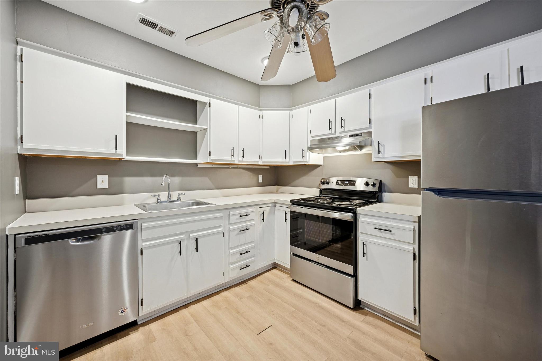 CRESTWOOD CONDO - Residential