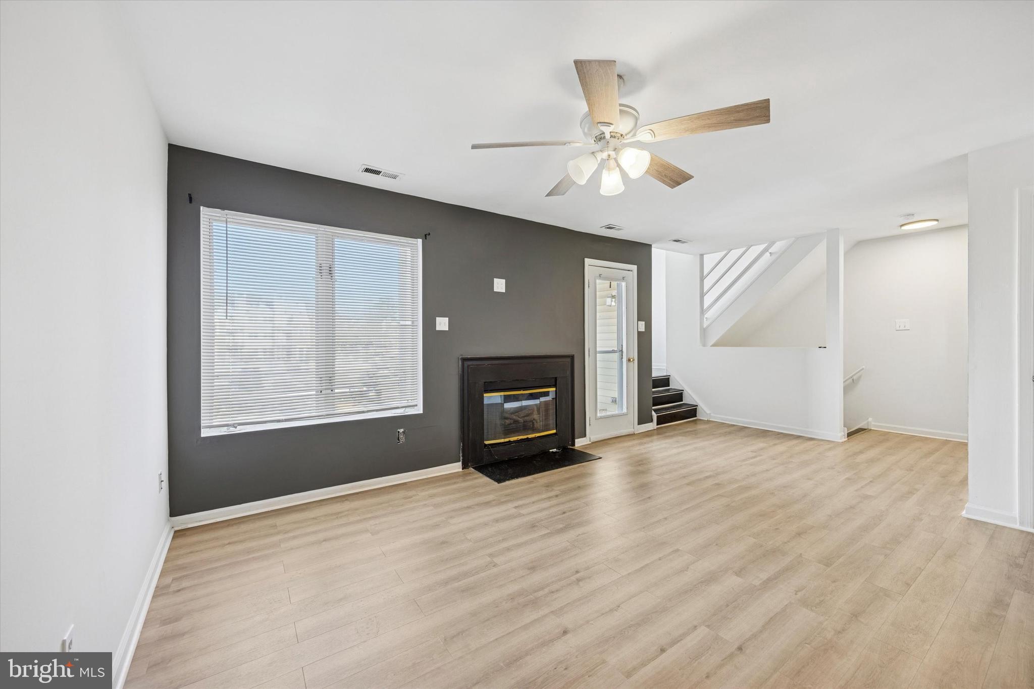 CRESTWOOD CONDO - Residential