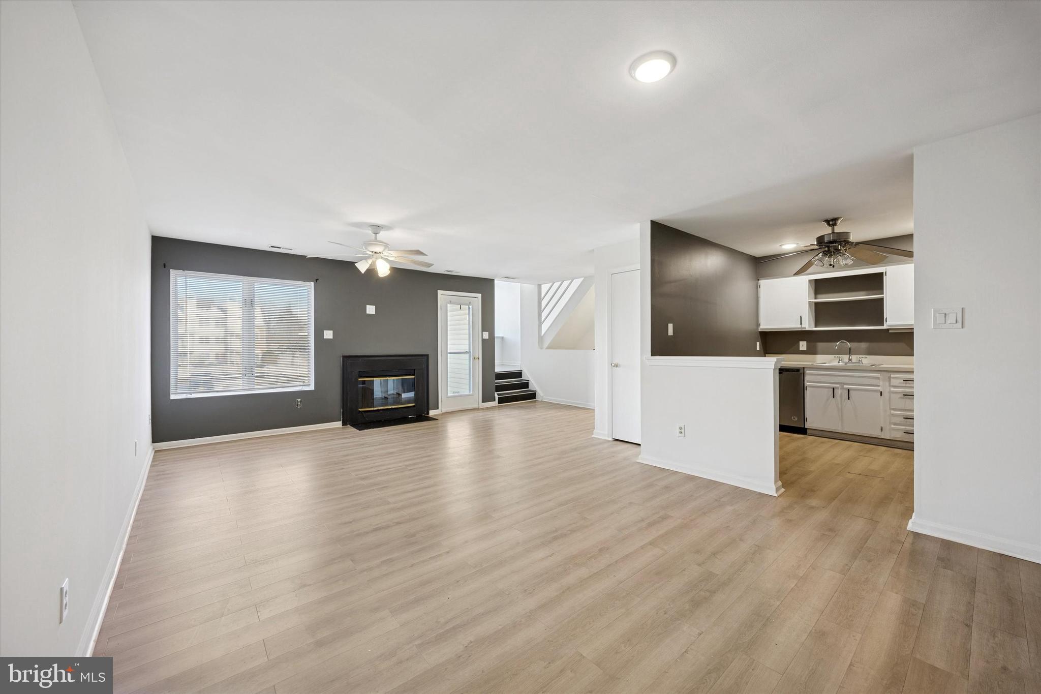 CRESTWOOD CONDO - Residential