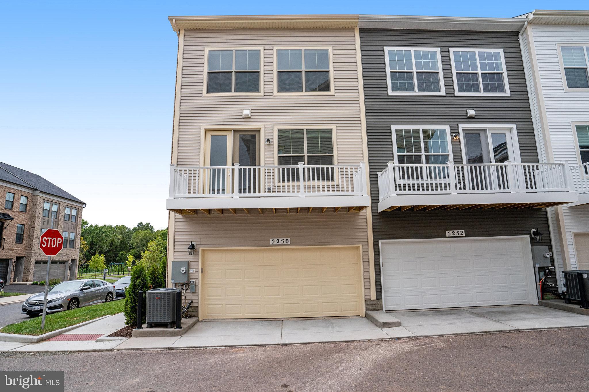 THE RETREAT AT WESTFIELDS - Residential Lease