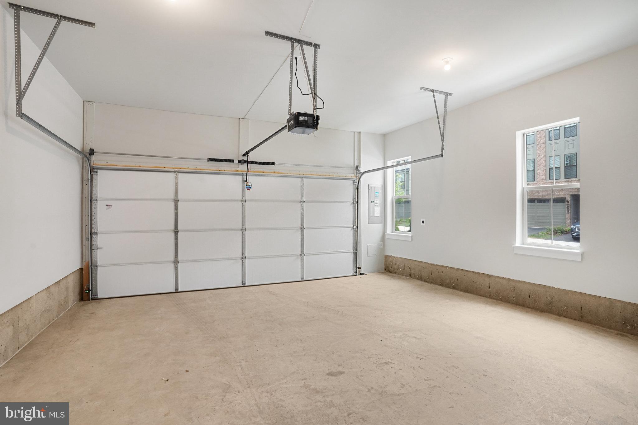 THE RETREAT AT WESTFIELDS - Residential Lease