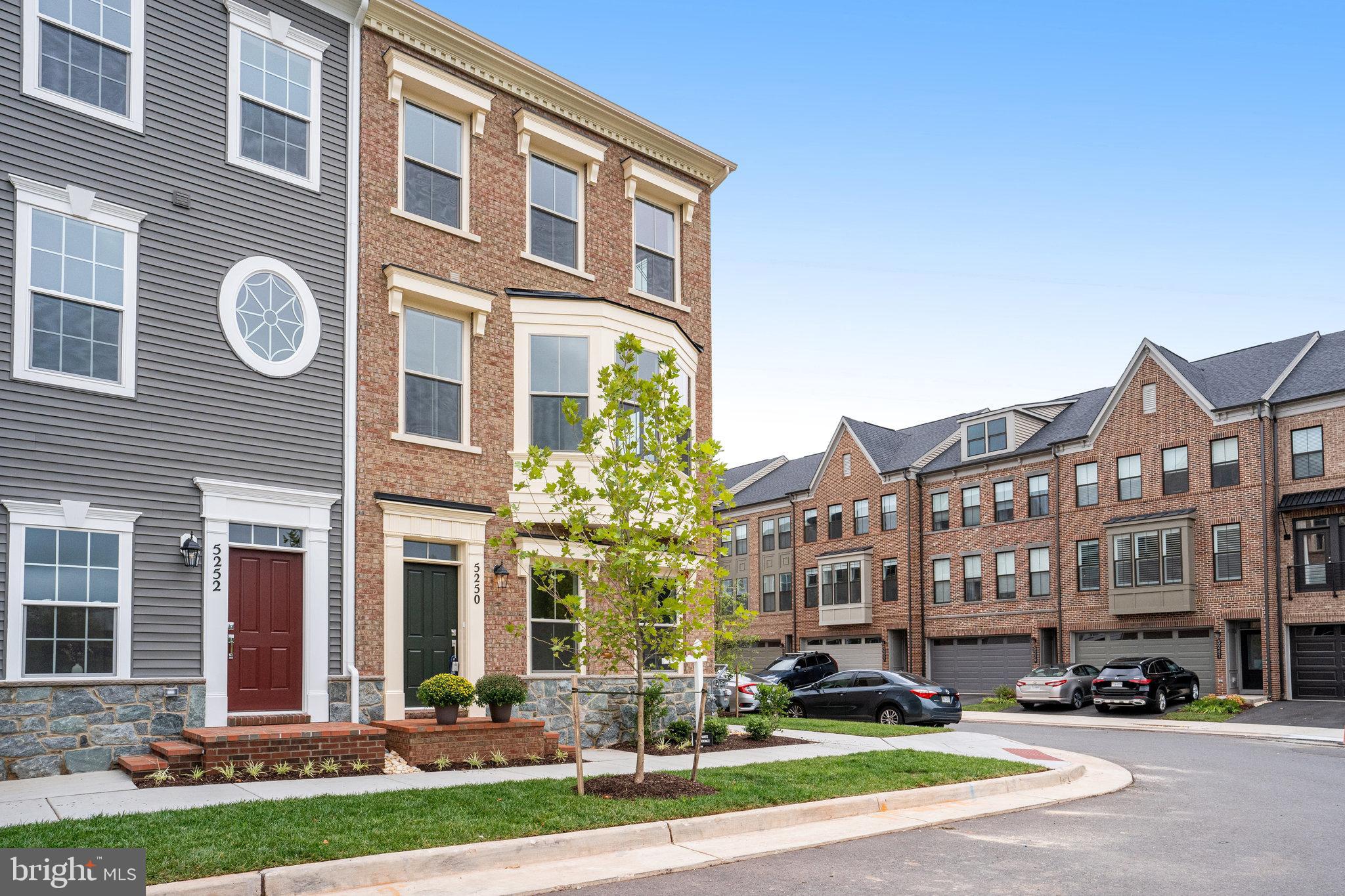 THE RETREAT AT WESTFIELDS - Residential Lease