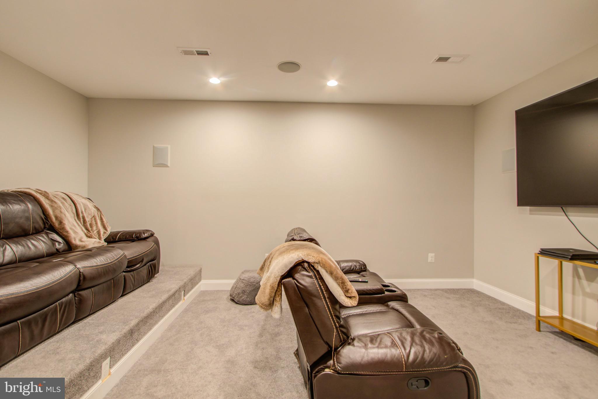 SHIPLEY MEADOWS - Residential