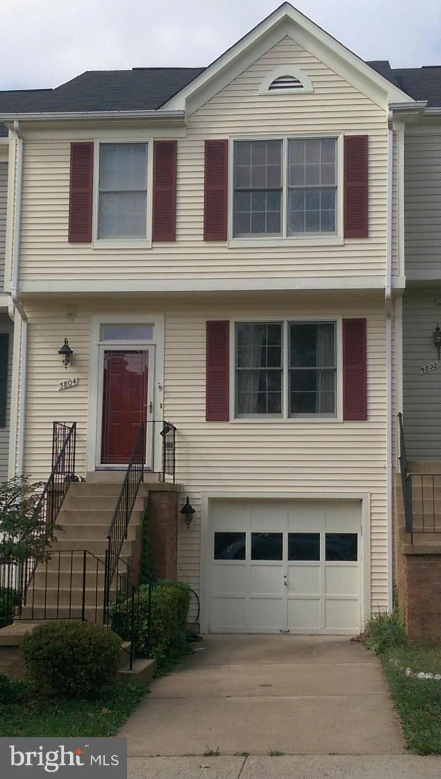 Stunning Home with gleaming wood floors in sought after Sully Station. Gorgeous kitchen with granite counters, breakfast bar & adjacent dining room. New stainless dishwasher.  New hot water heater. Great closet space. Finished basement, garage & private driveway. Huge deck for entertaining overlooking common area. Fenced Yard. Easy access to major roads. Walk to Shopping, pool, tot lot & bus stops.