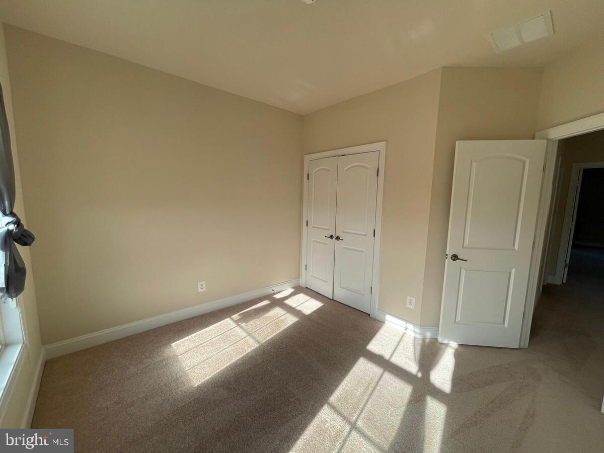 RESERVE AT WAXPOOL - Residential Lease