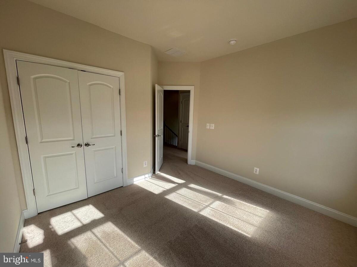 RESERVE AT WAXPOOL - Residential Lease