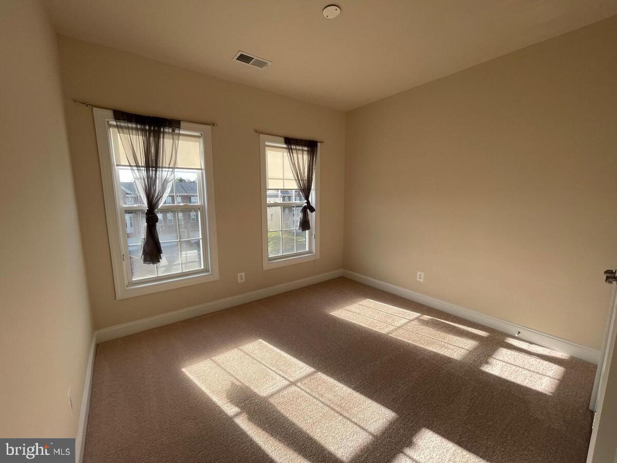 RESERVE AT WAXPOOL - Residential Lease