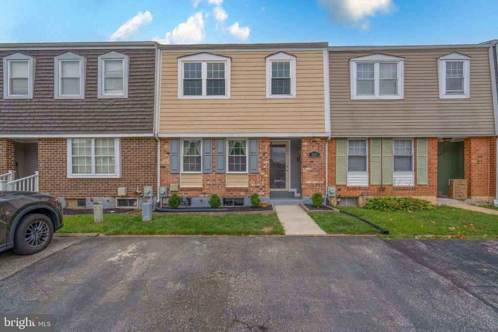 Photo of 405 Monmouth Place, NEWARK, DE 19702 (MLS # DENC2089234)