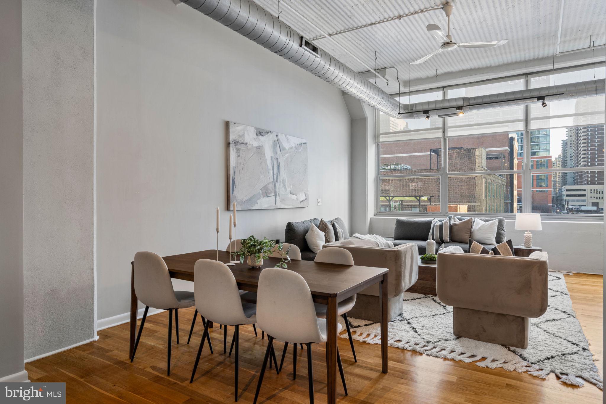 LOGAN SQUARE - Residential