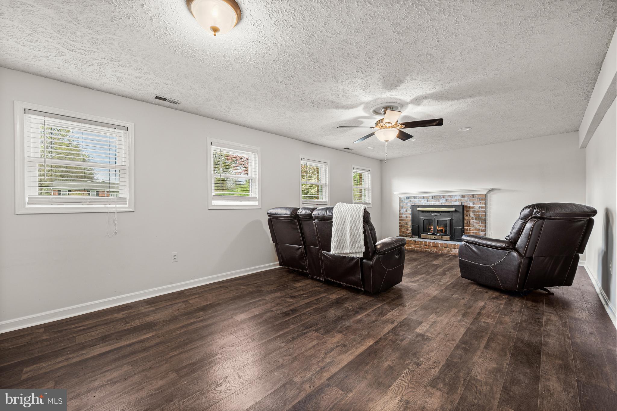 STONELAKE - Residential