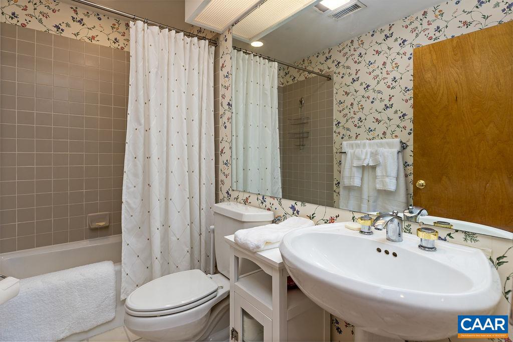 WINTERGREEN RESORT - Residential