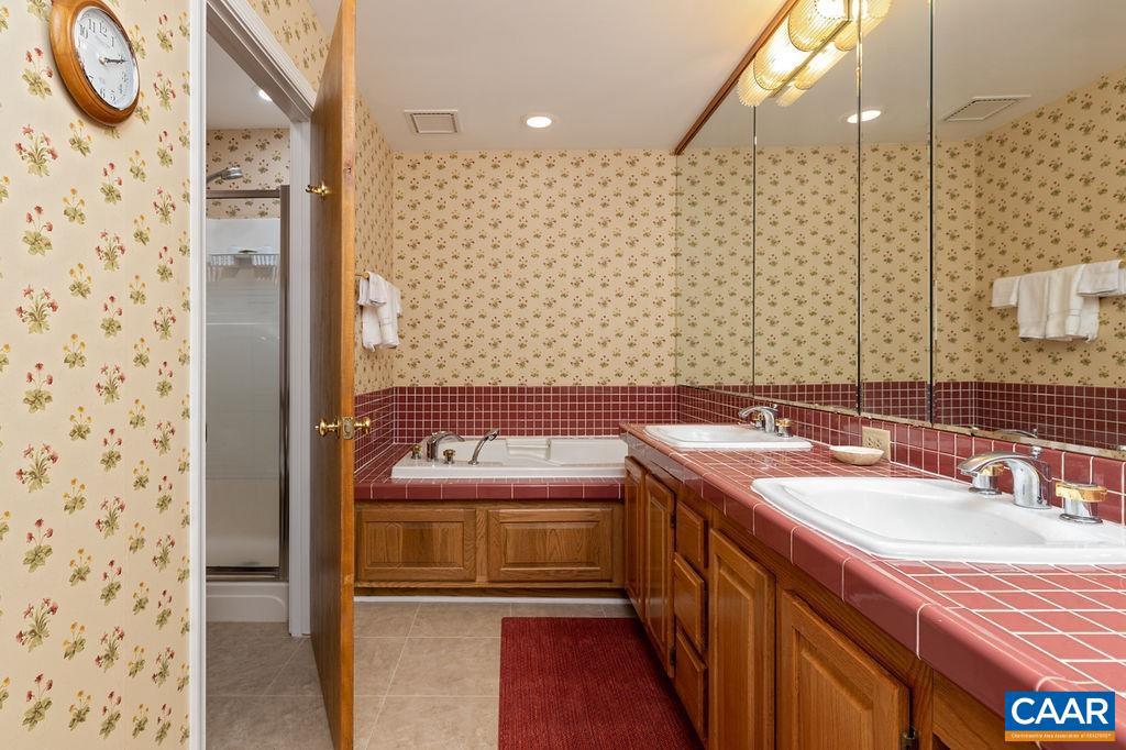 WINTERGREEN RESORT - Residential