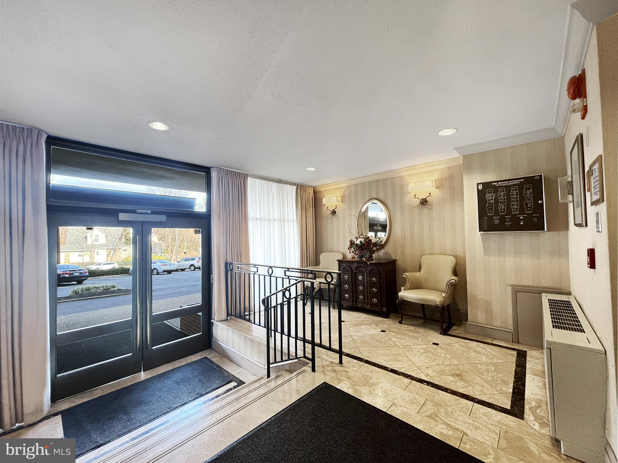 CARLYN PLACE - Residential