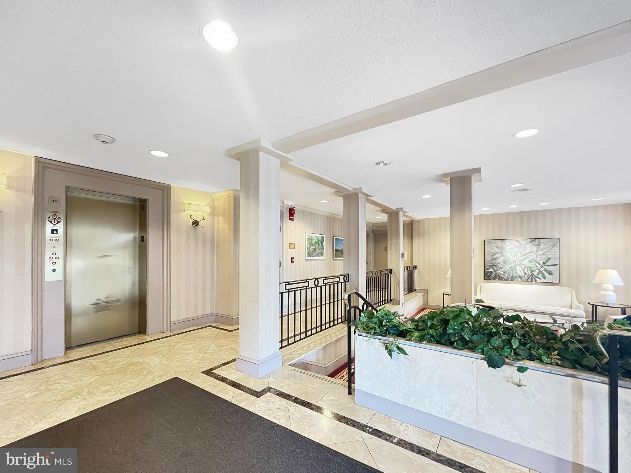 CARLYN PLACE - Residential