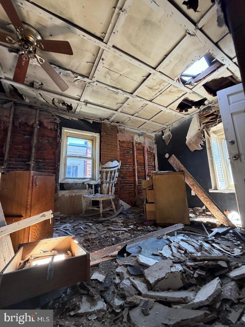 FRANKFORD - Residential Income