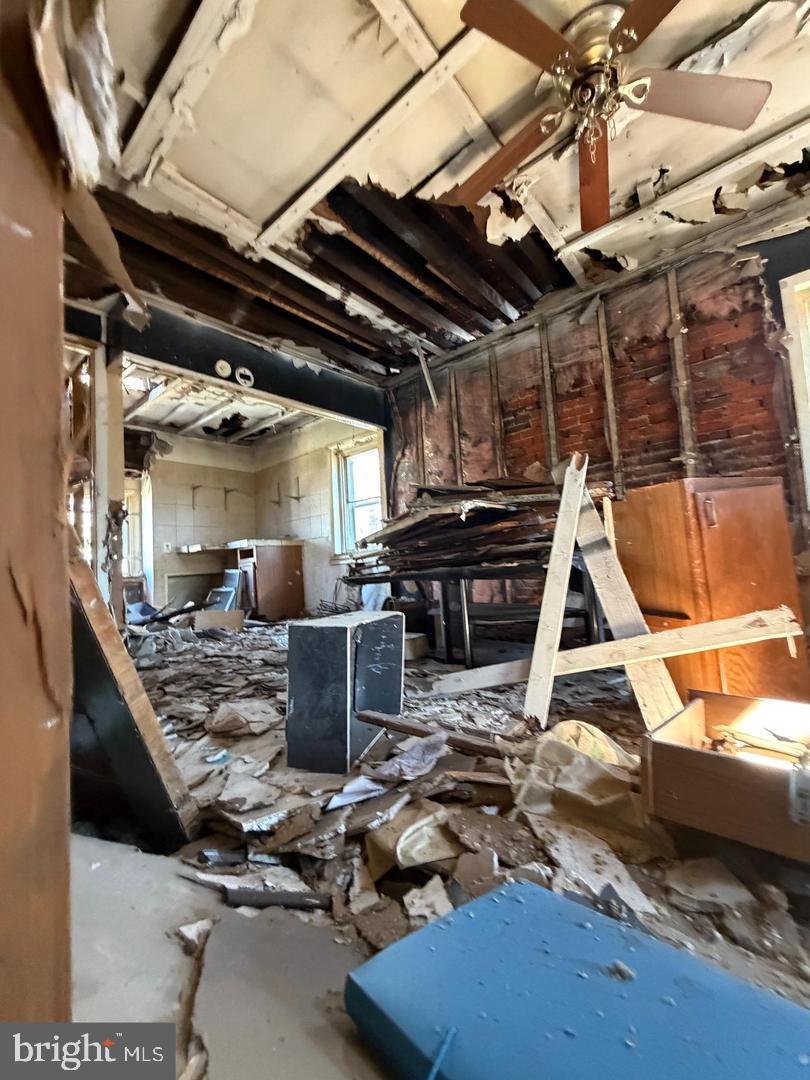 FRANKFORD - Residential Income