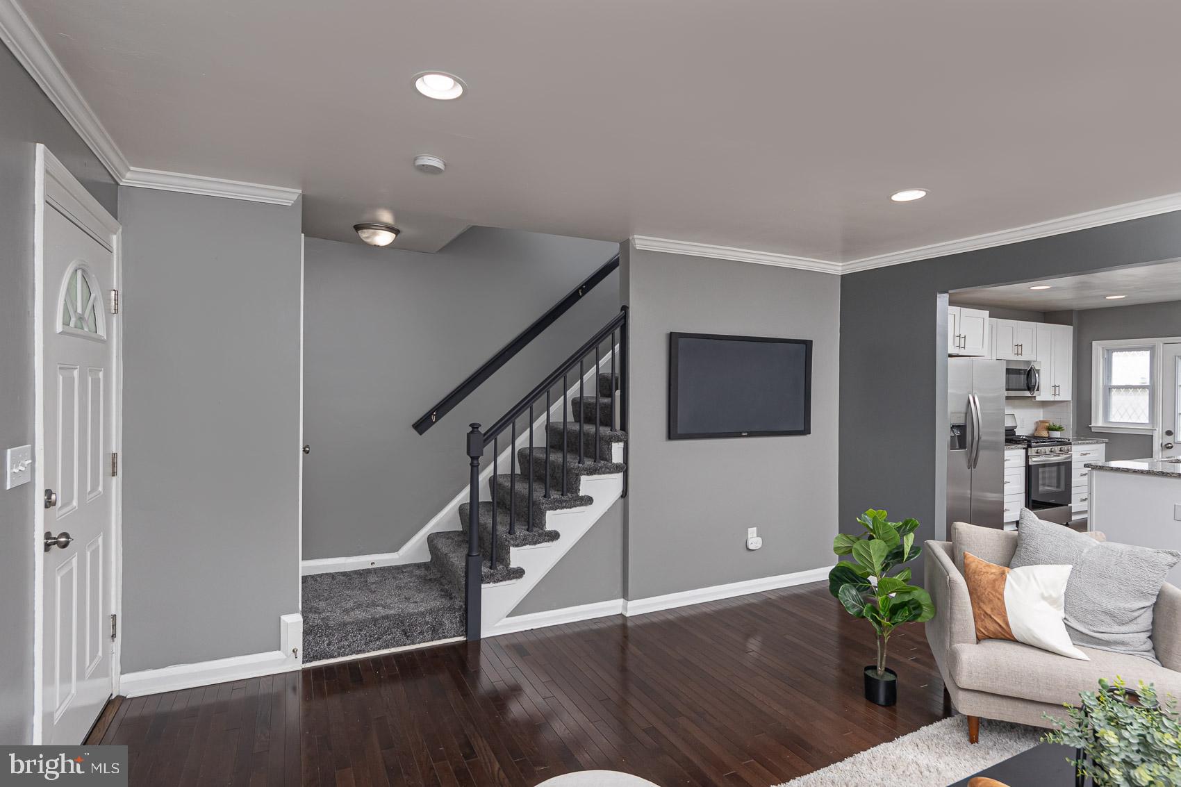 IDLEWOOD - Residential