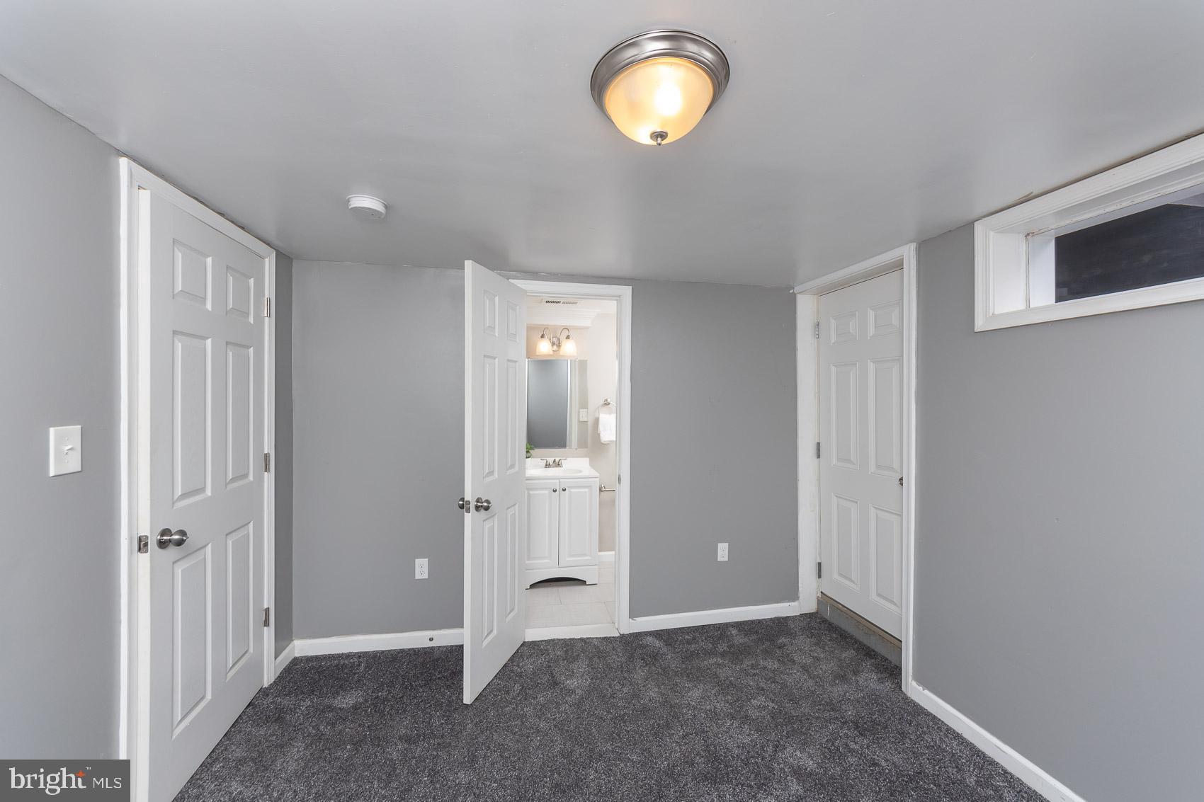 IDLEWOOD - Residential