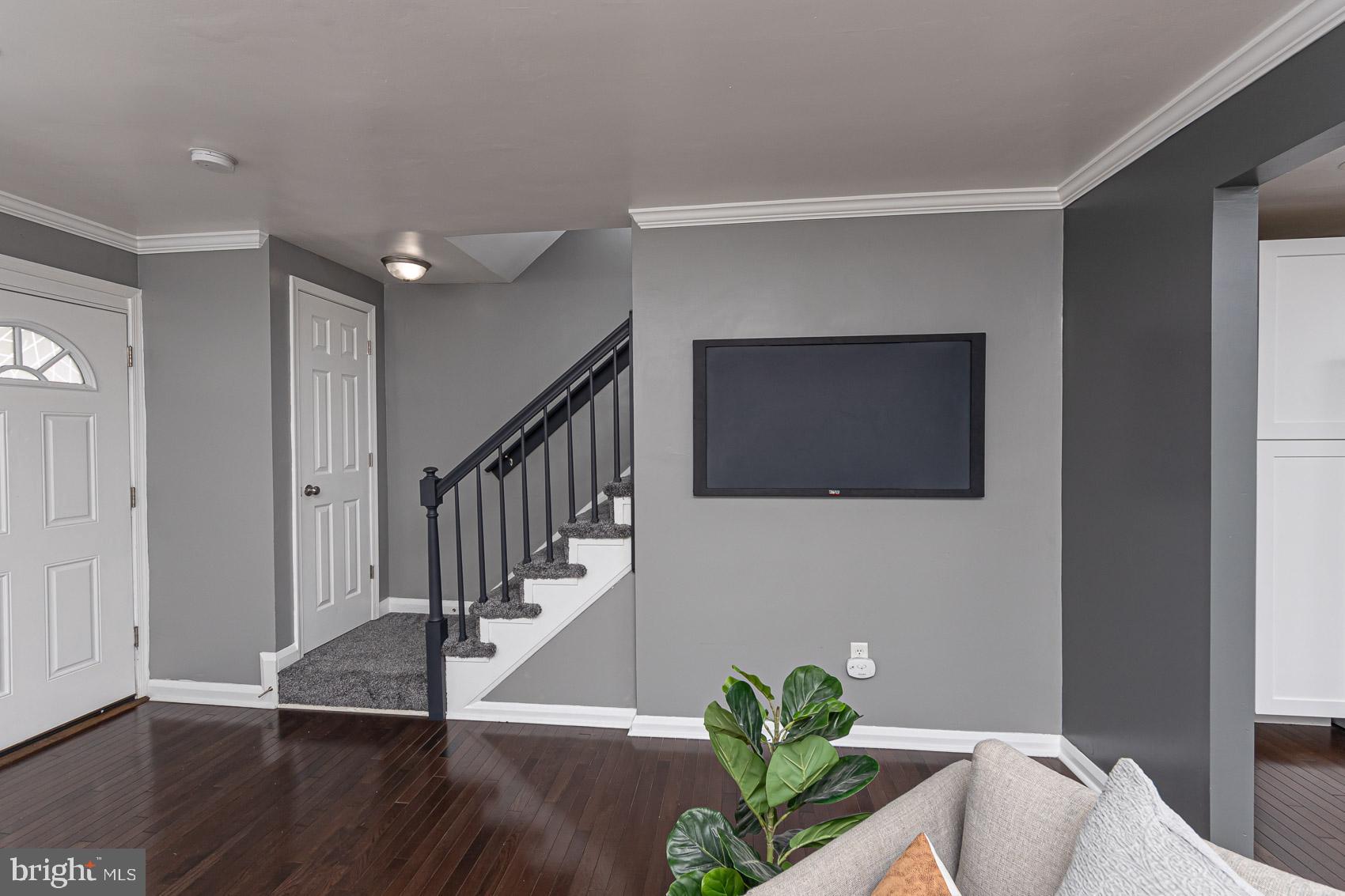 IDLEWOOD - Residential