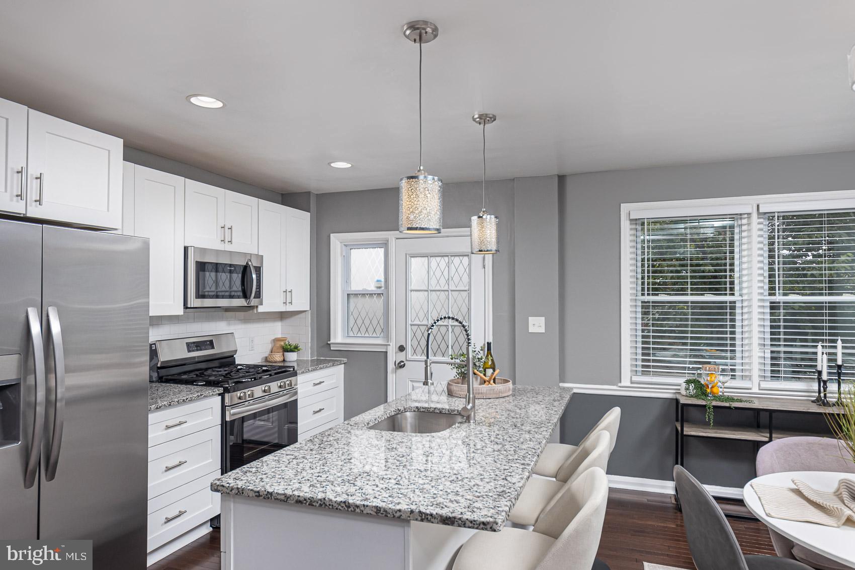 IDLEWOOD - Residential