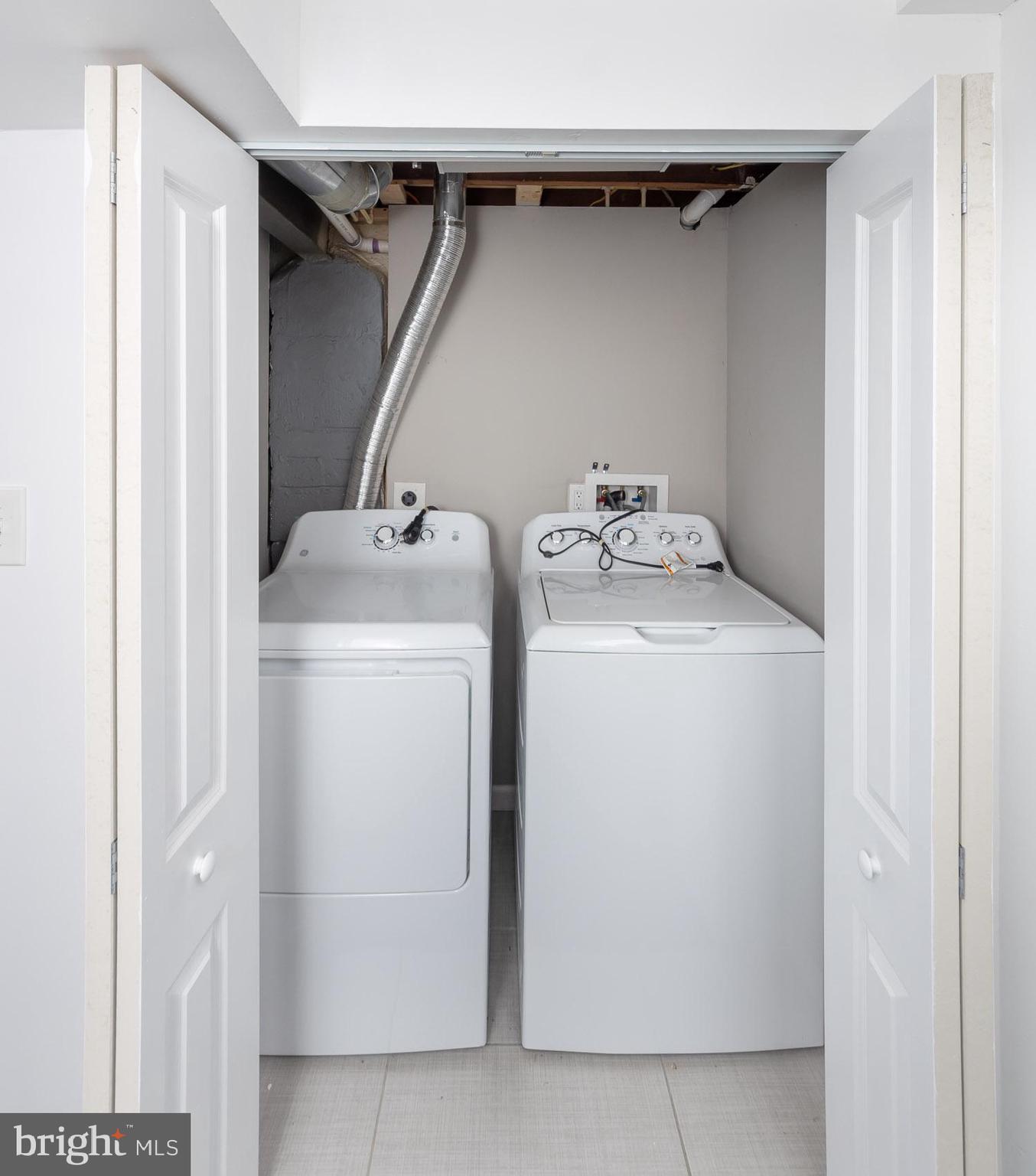 IDLEWOOD - Residential