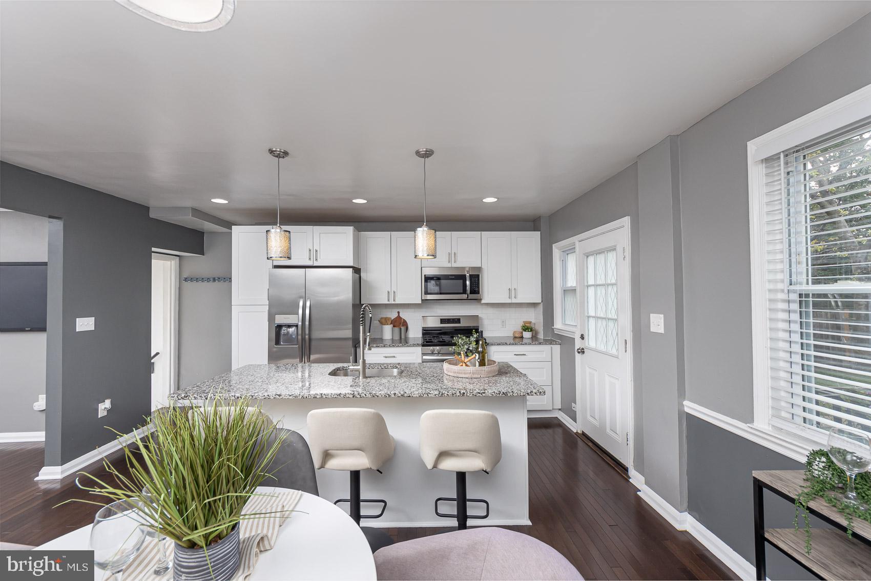 IDLEWOOD - Residential