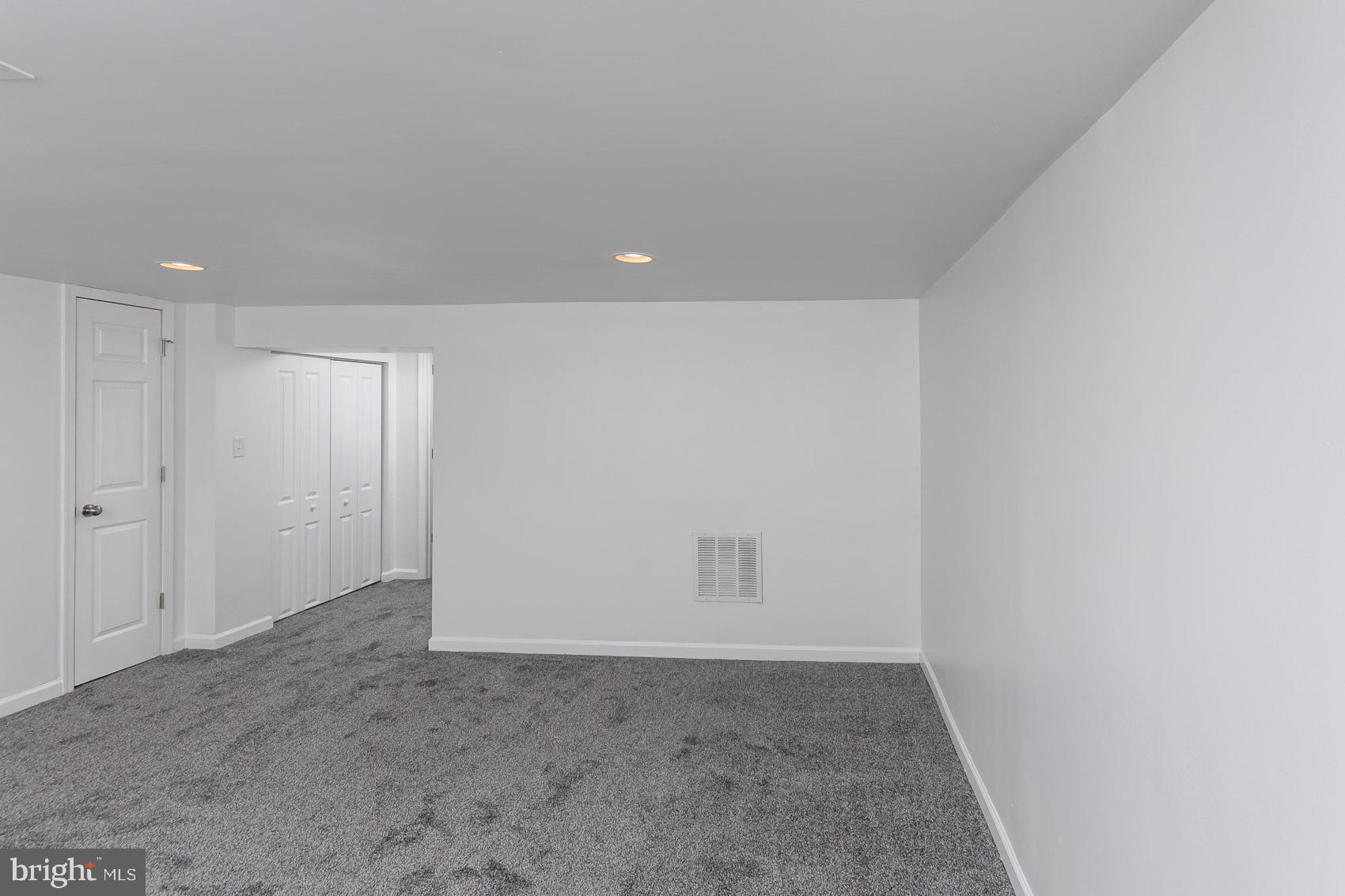 IDLEWOOD - Residential