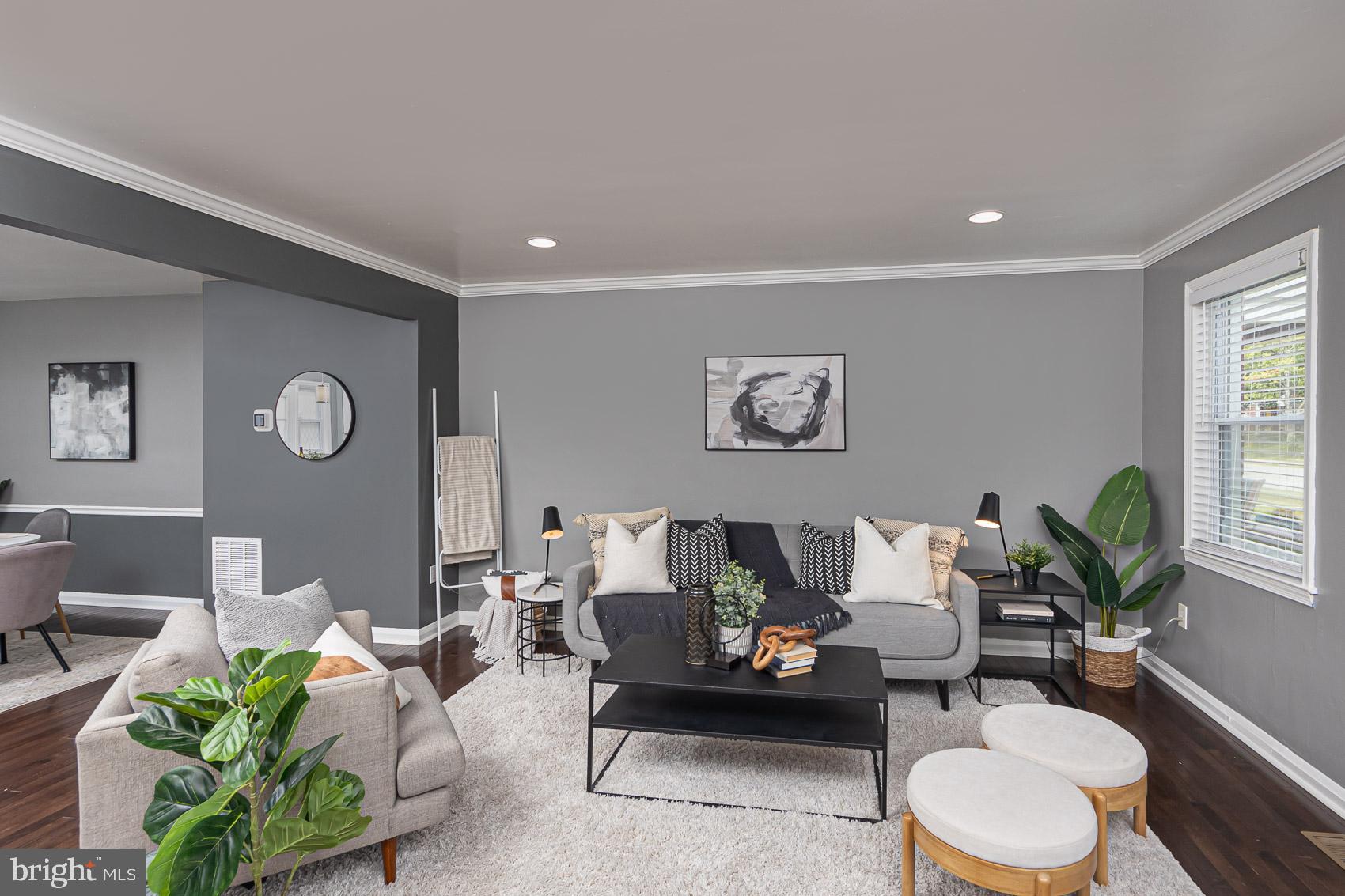 IDLEWOOD - Residential