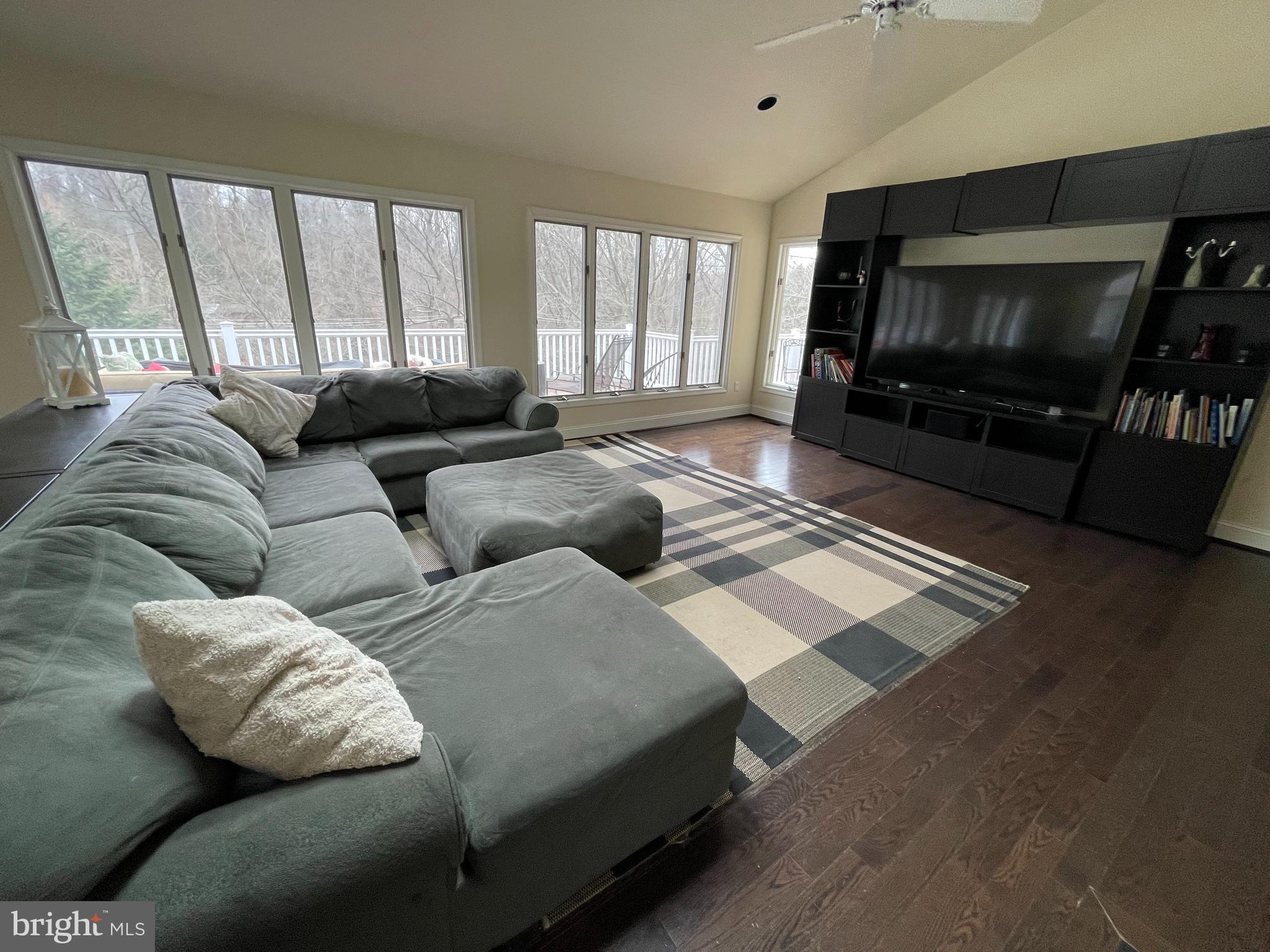 NEWTOWN SQ - Residential Lease