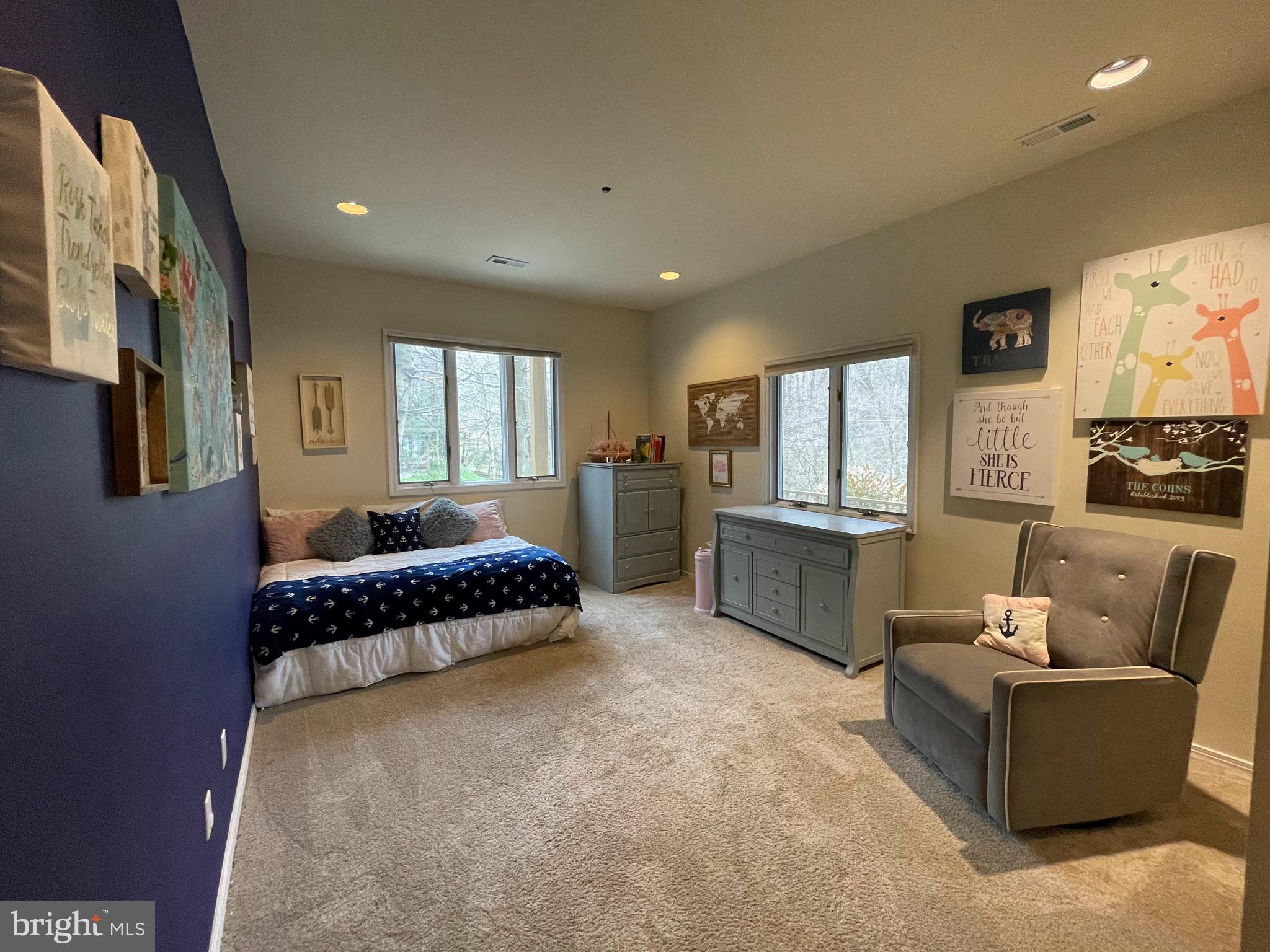 NEWTOWN SQ - Residential Lease