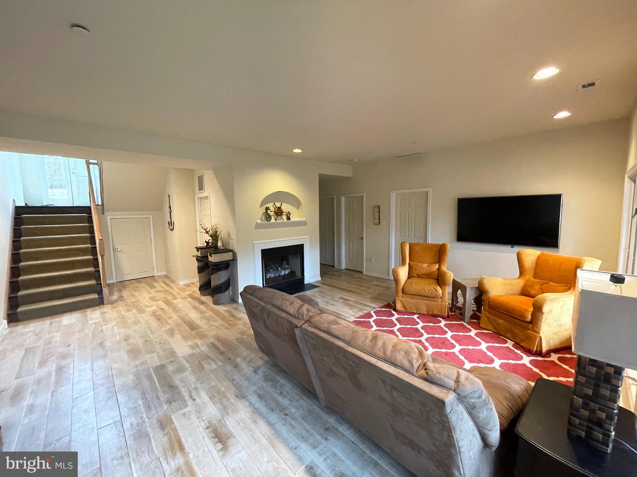 NEWTOWN SQ - Residential Lease