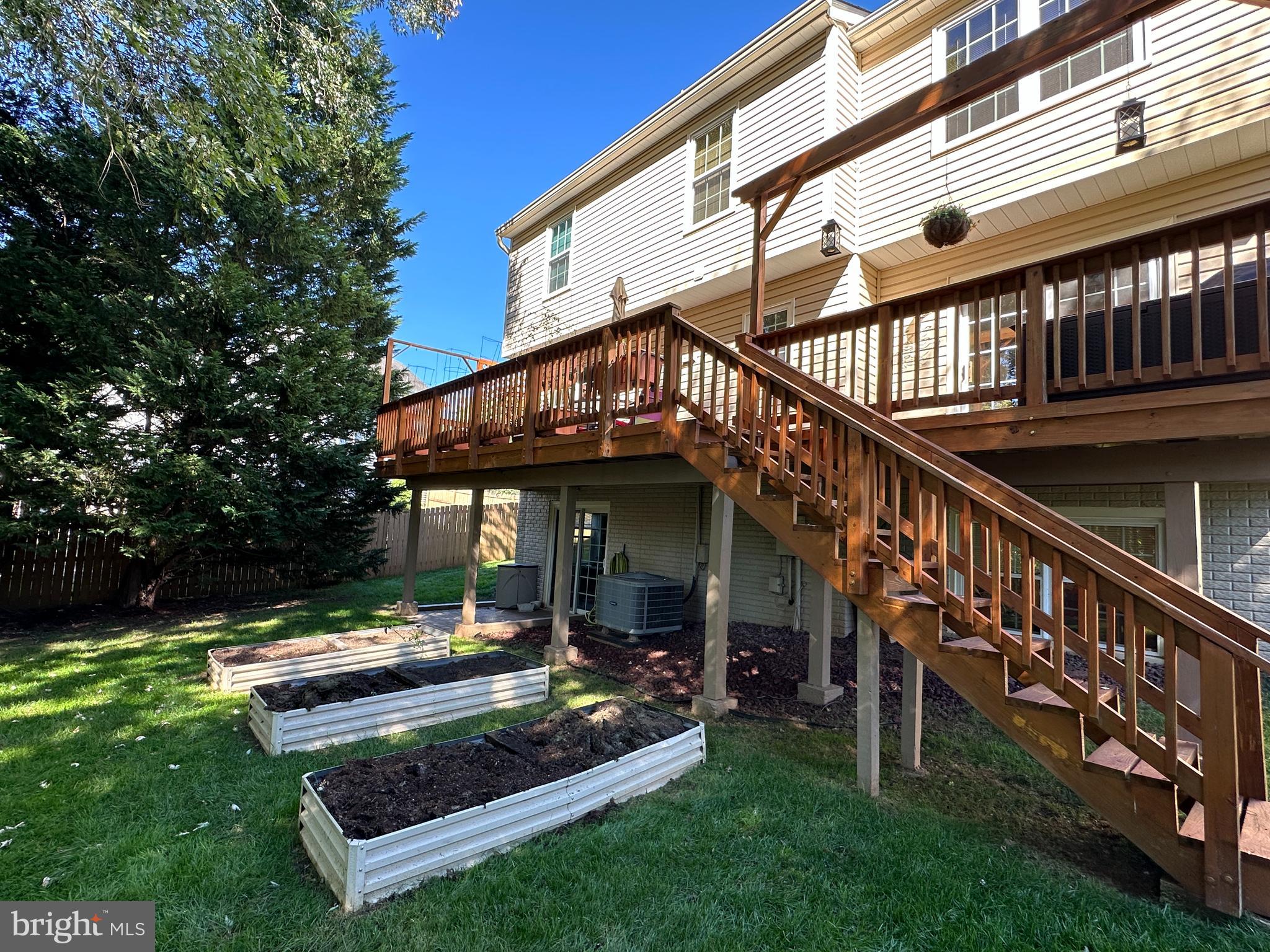 SENECA RIDGE - Residential