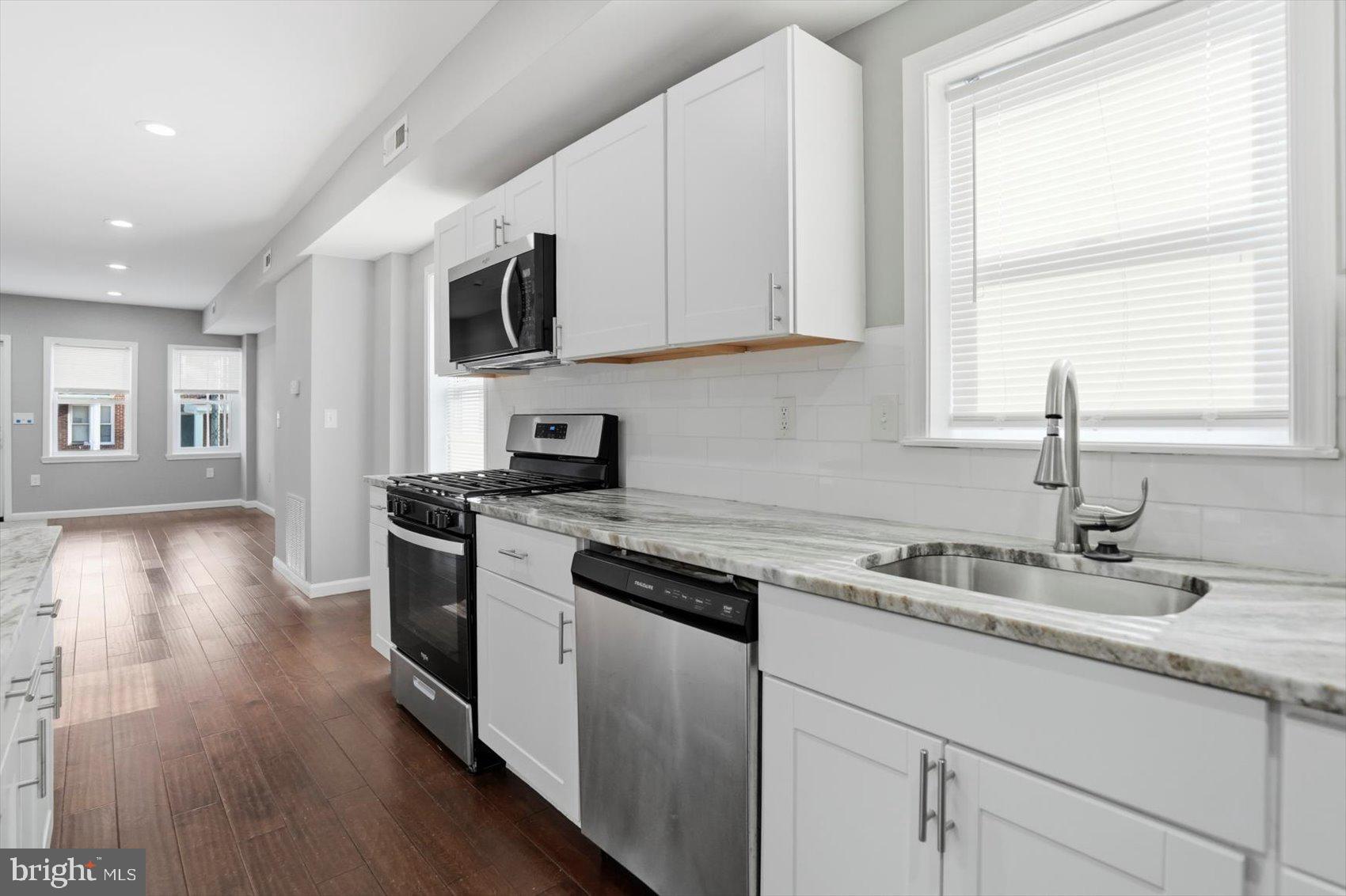 WAVERLY - Residential