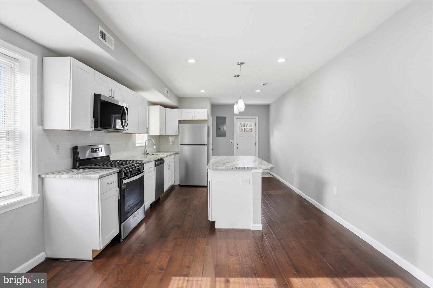 WAVERLY - Residential