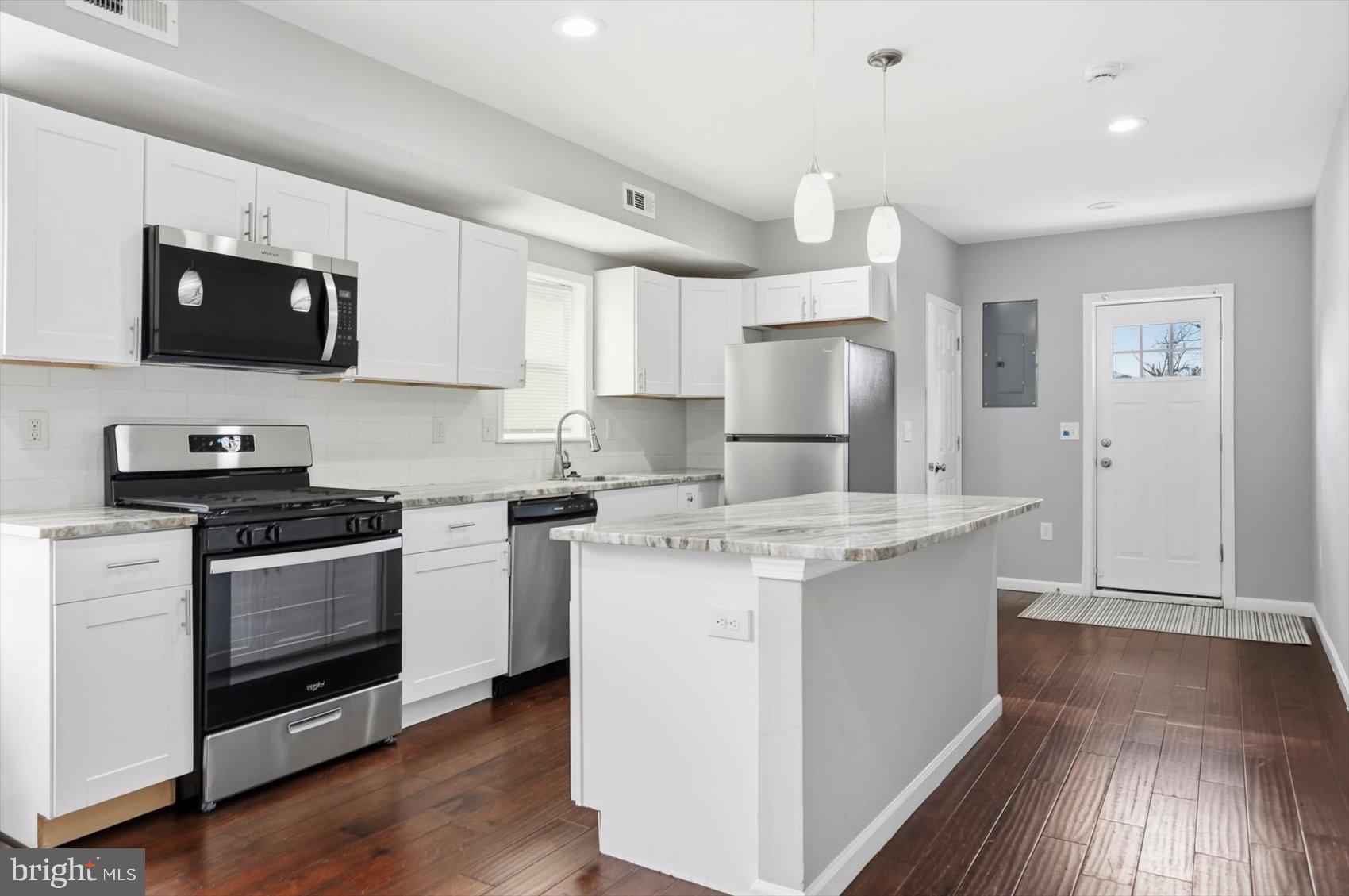 WAVERLY - Residential