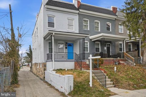 Townhouse For Sale - 3800 Old York Road<br/> BALTIMORE, MD 21218