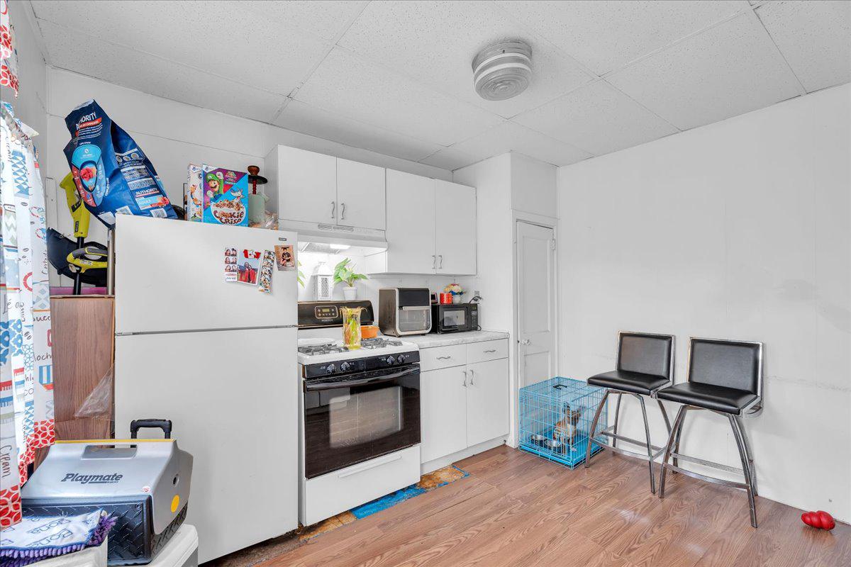 7508 MAPLE AVENUE