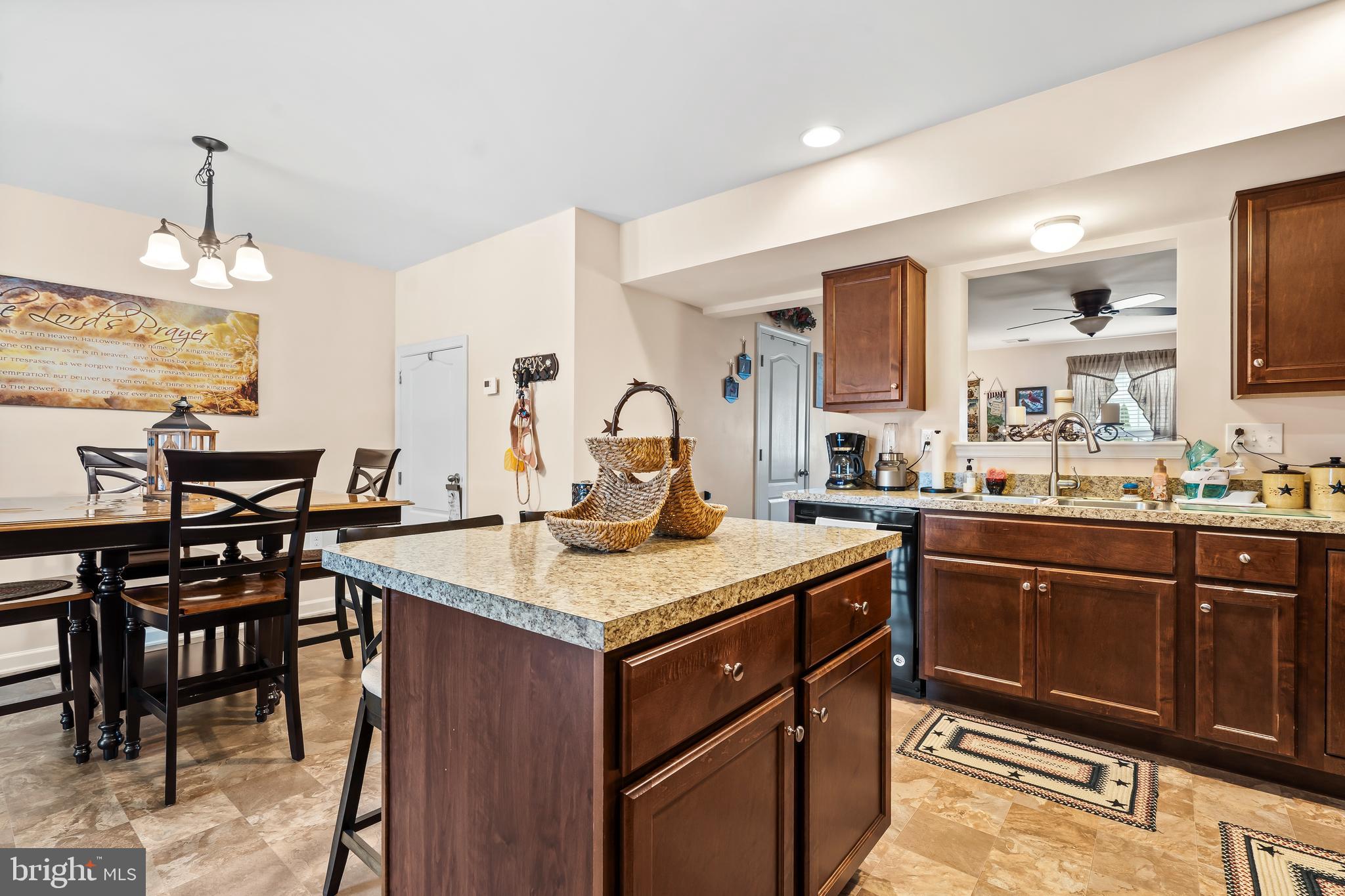 MANOR PARK - Residential